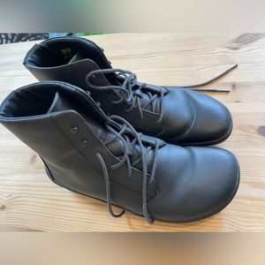 Vivo barefoot black Gobi Hi IV size 9